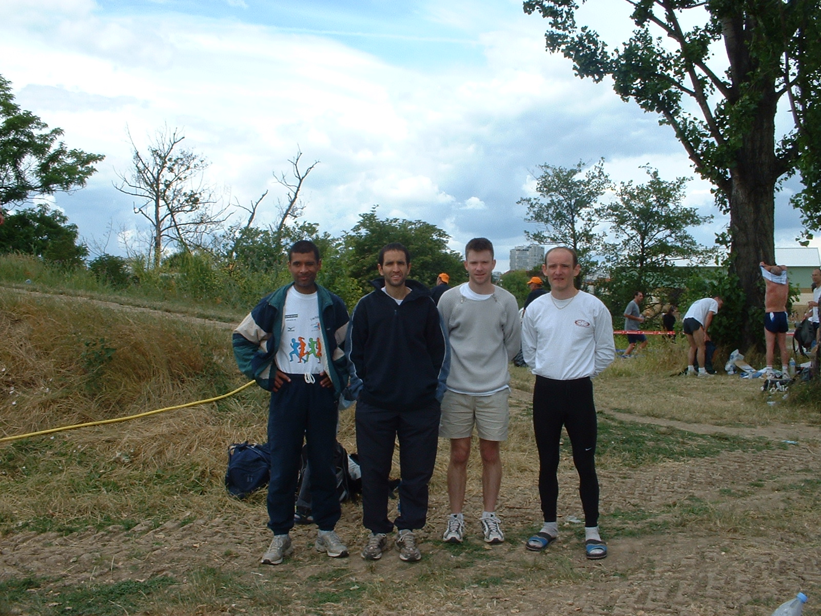 l'quipe
au complet, Jean-Christophe, Nadir, moi et Stphane